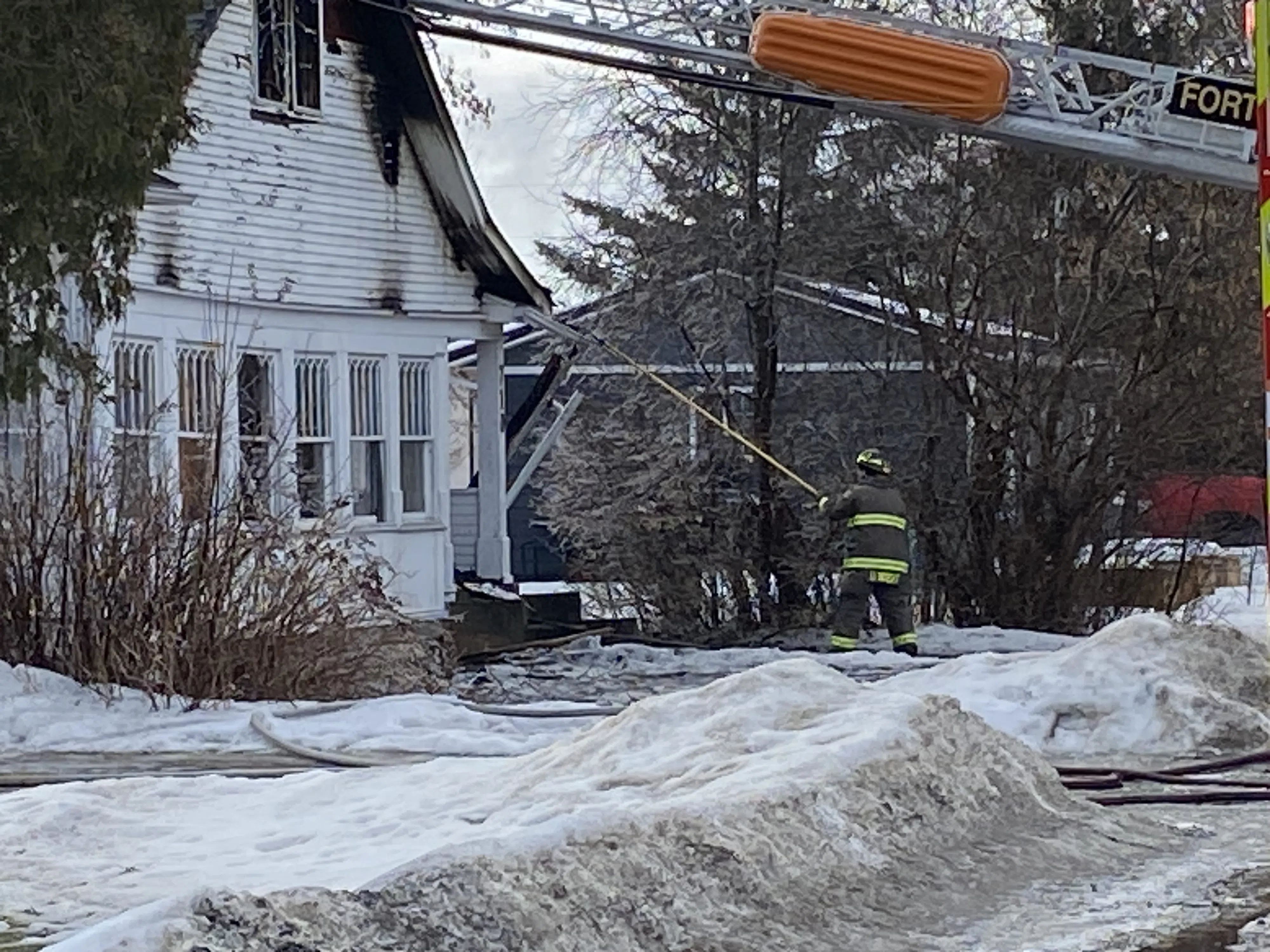 Fort Frances home damaged by early morning fire | CFOB 93.1 The Border