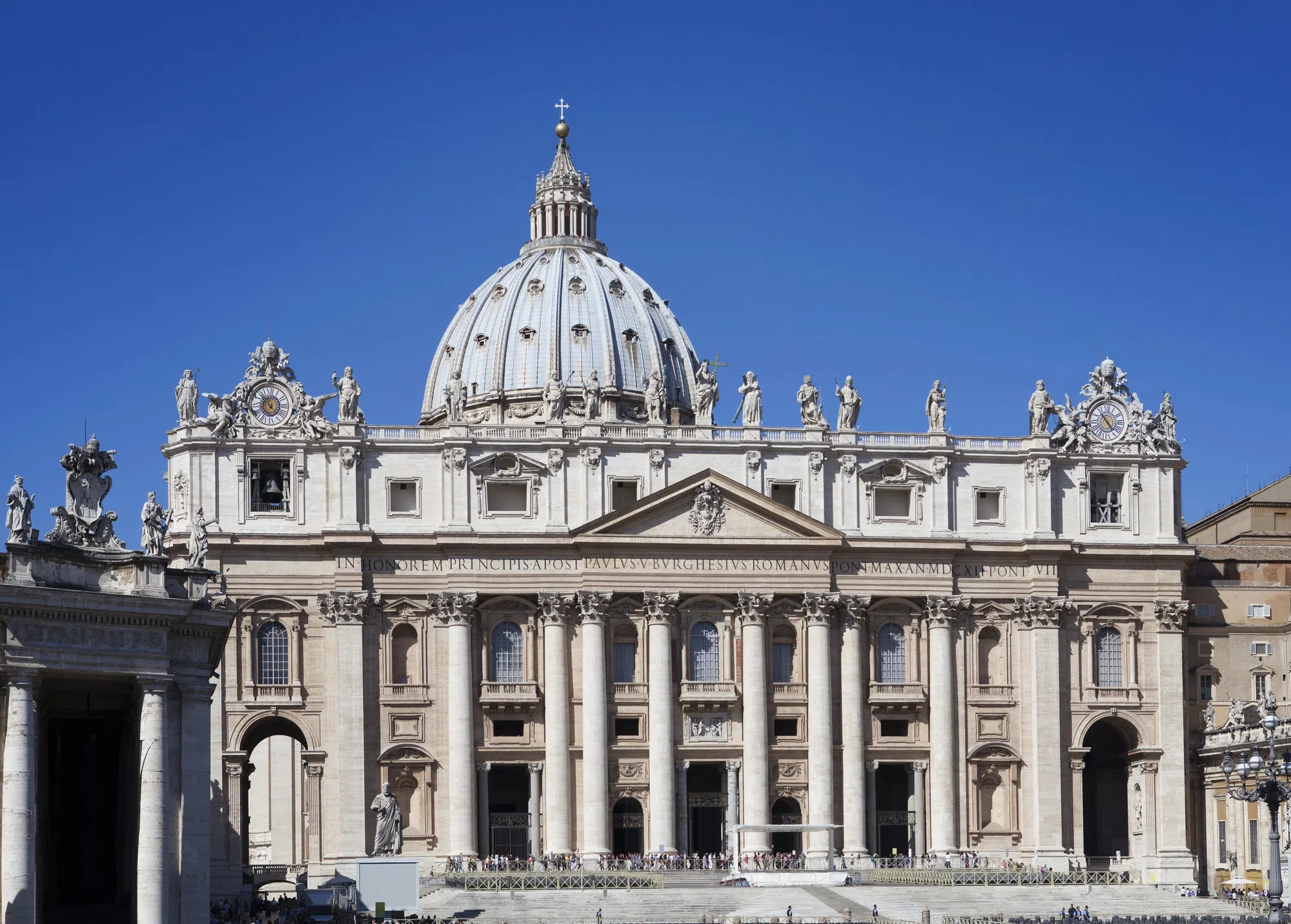 No new pope elected on 1st day of conclave
