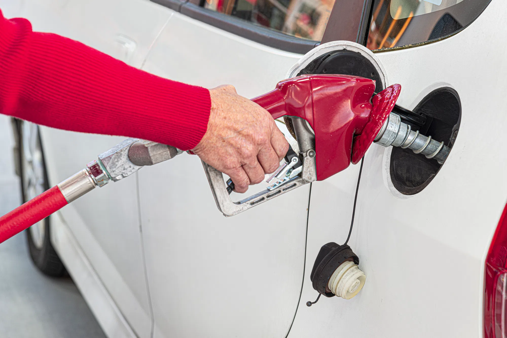 Diesel down 5 cents, gas doesn't change