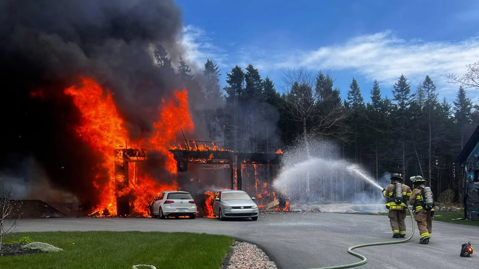 3-car garage destroyed by fire in Hammonds Plains