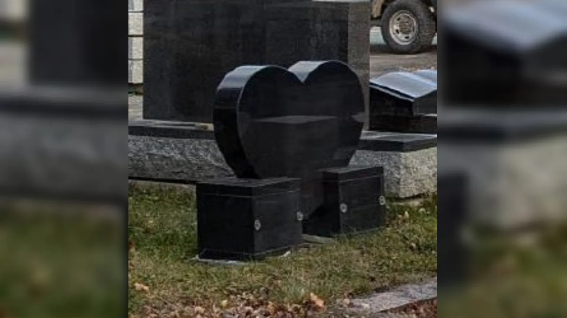 $5K cremation monument stolen from Lunenburg company