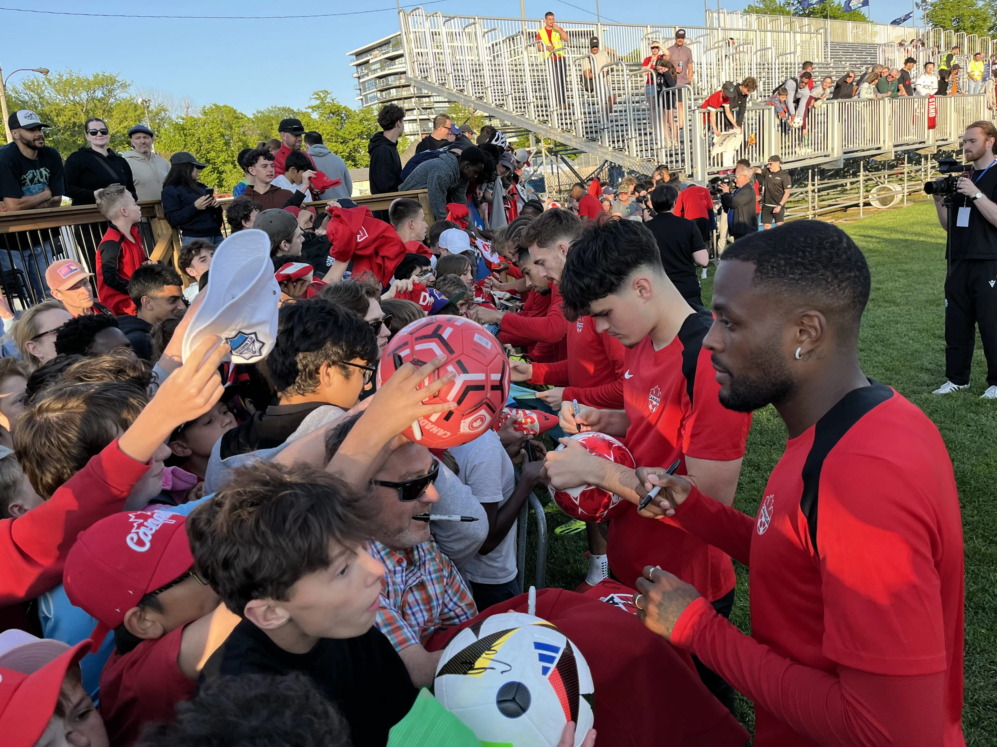 Canadian Men's National Team draws thousands to Halifax practice