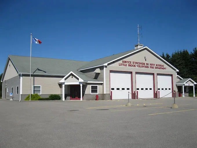 Heavy flames from garage fire in Clare Thursday
