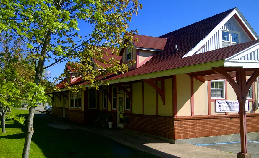 Lunenburg moves toward sale of old train station to Second Story Women's Centre