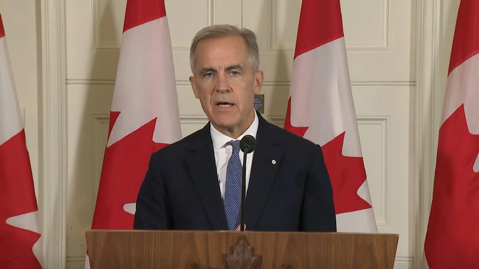 Canada Post must change to remain viable, says PM