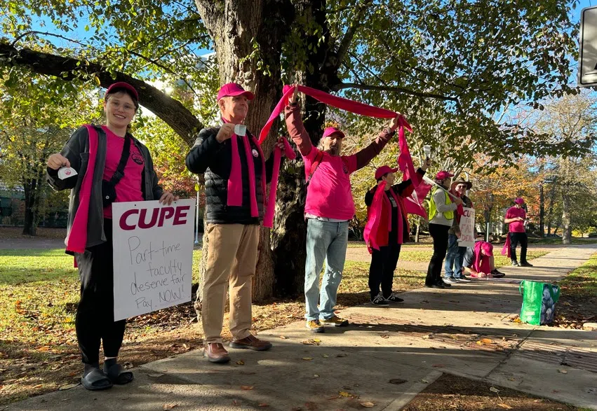 'Unprecedented': part-time instructors at SMU on picket lines alongside MSVU