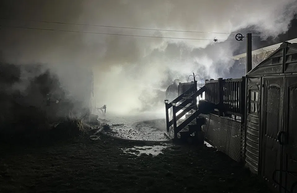 Family escapes safely during garage fire