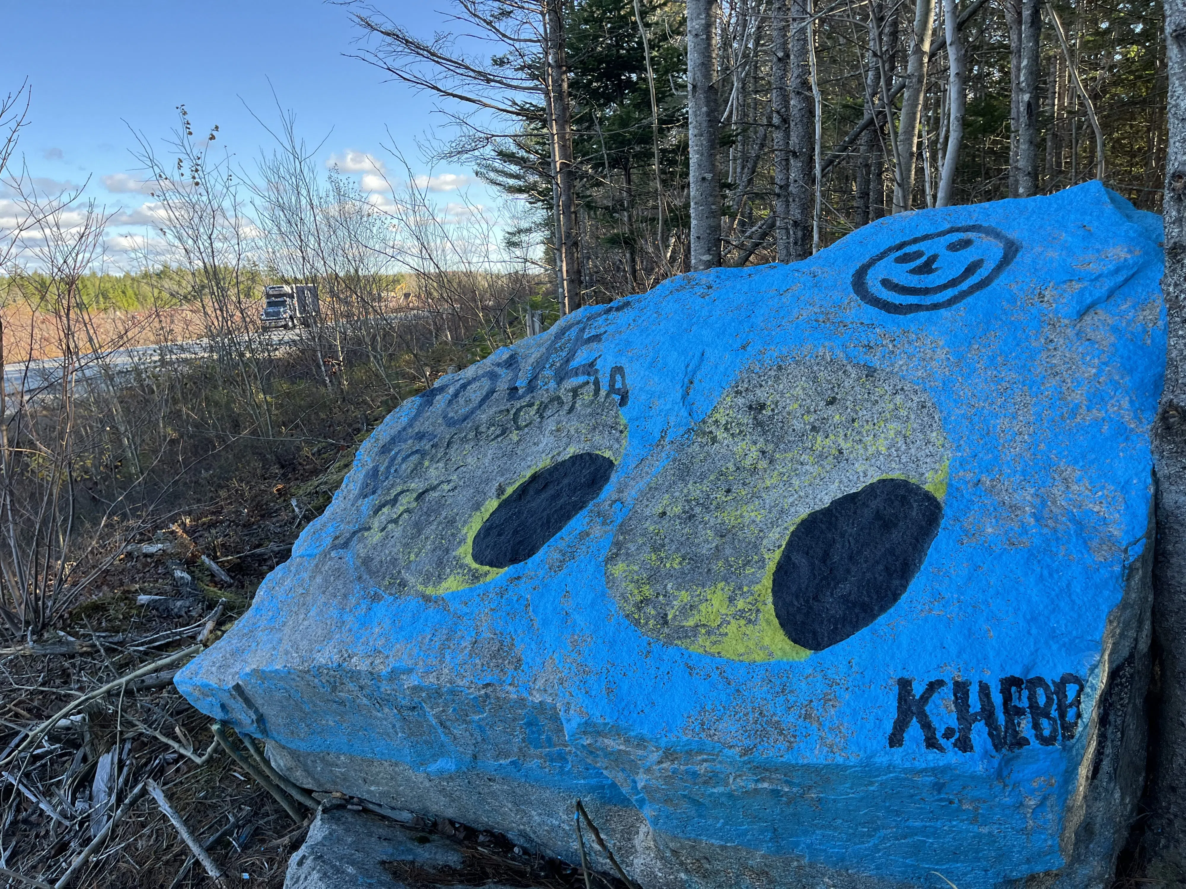 New set of "Eye Rocks" appears on Highway 103