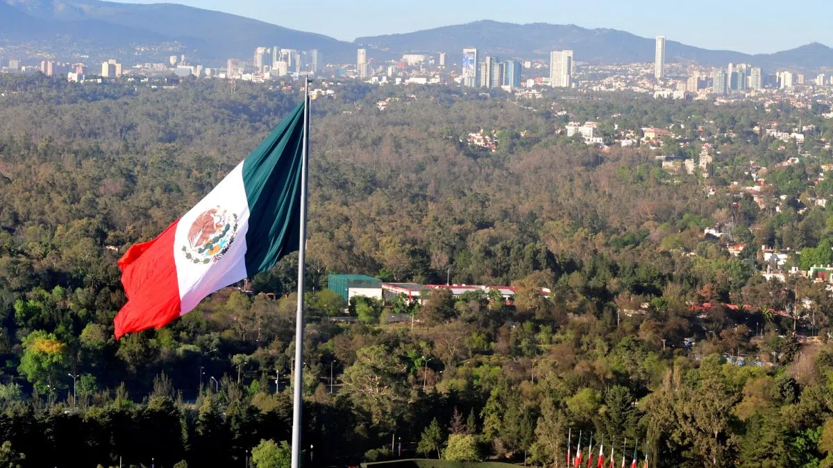 Canadians in Mexico urged to register with government as unrest continues