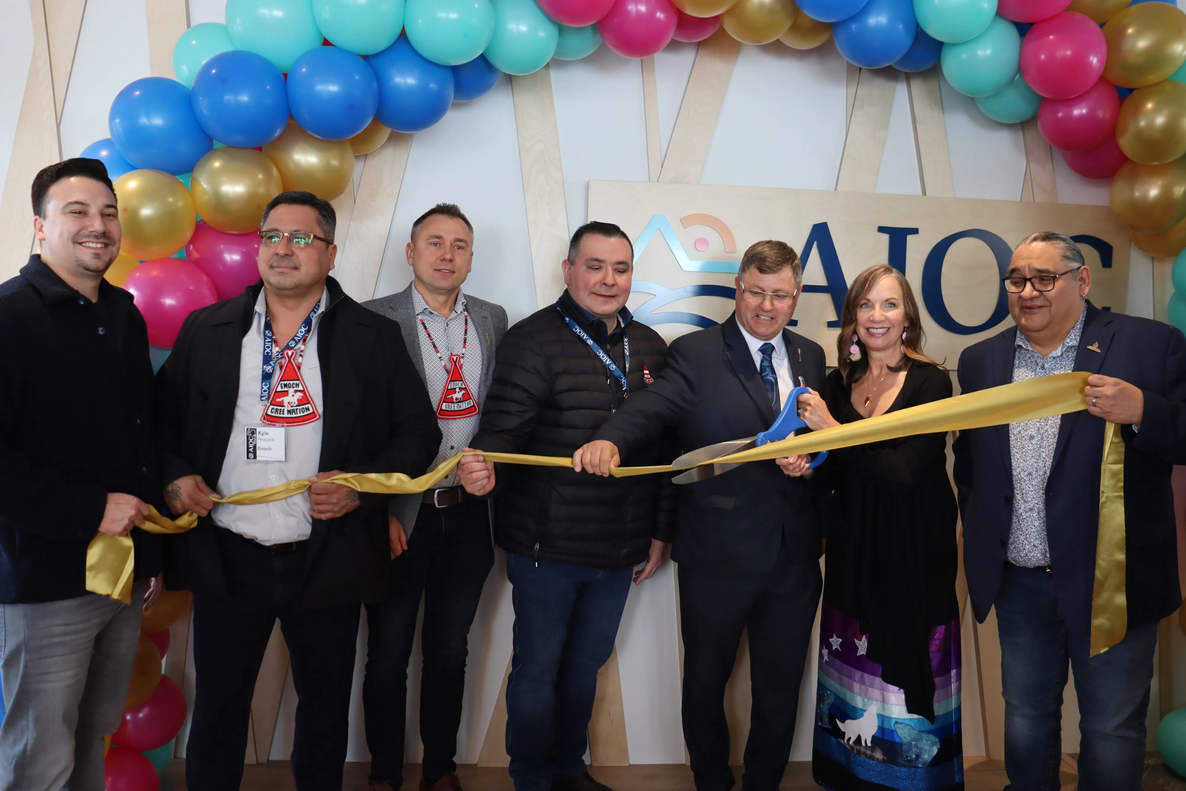 Dignitaries and Staff from AIOC cutting the ribbon at the AIOC Grand Opening in Enoch (Photo Credits - Daniel Barker-Tremblay)