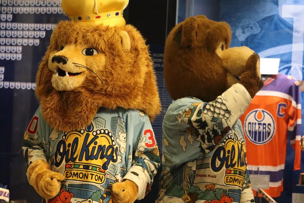 Edmonton Oil Kings mascot and the Teddy Bear Mascot donning the Teddy Bear Toss Jerseys (Photo Credits – Daniel Barker-Tremblay)