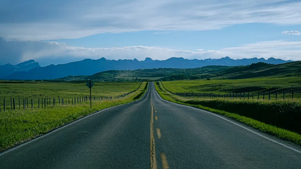 Highway heading west