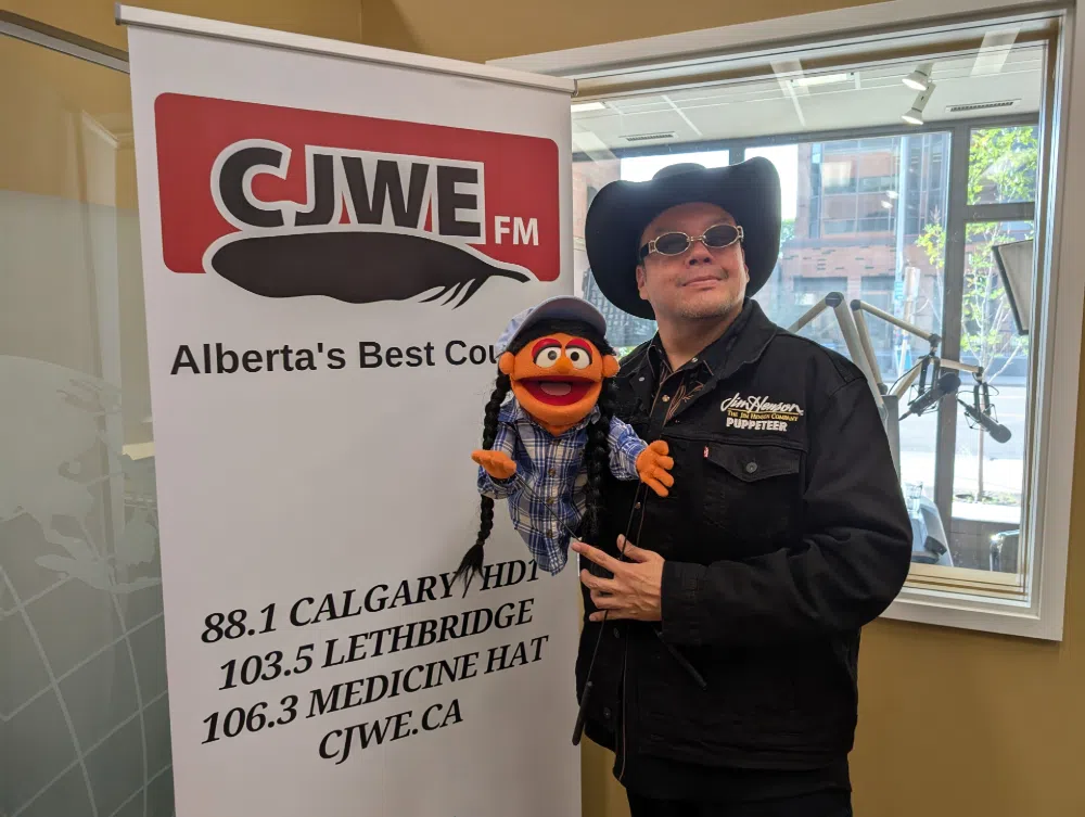 DerRick Starlight in studio