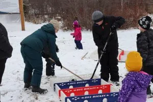 Leduc children playing a stick hockey game (Photo Credits - Daniel Barker-Tremblay)