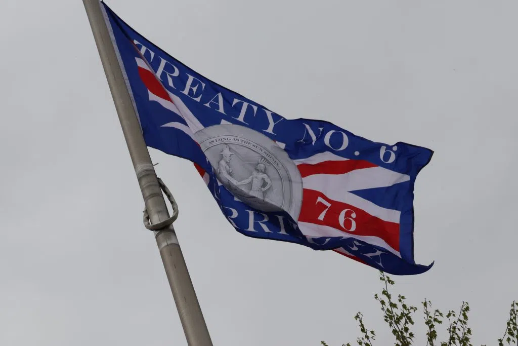 Treaty Six Flag raised at the Wetaskiwin Hospital and Care Centre Facility (Photo Credits - Daniel Barker-Tremblay)