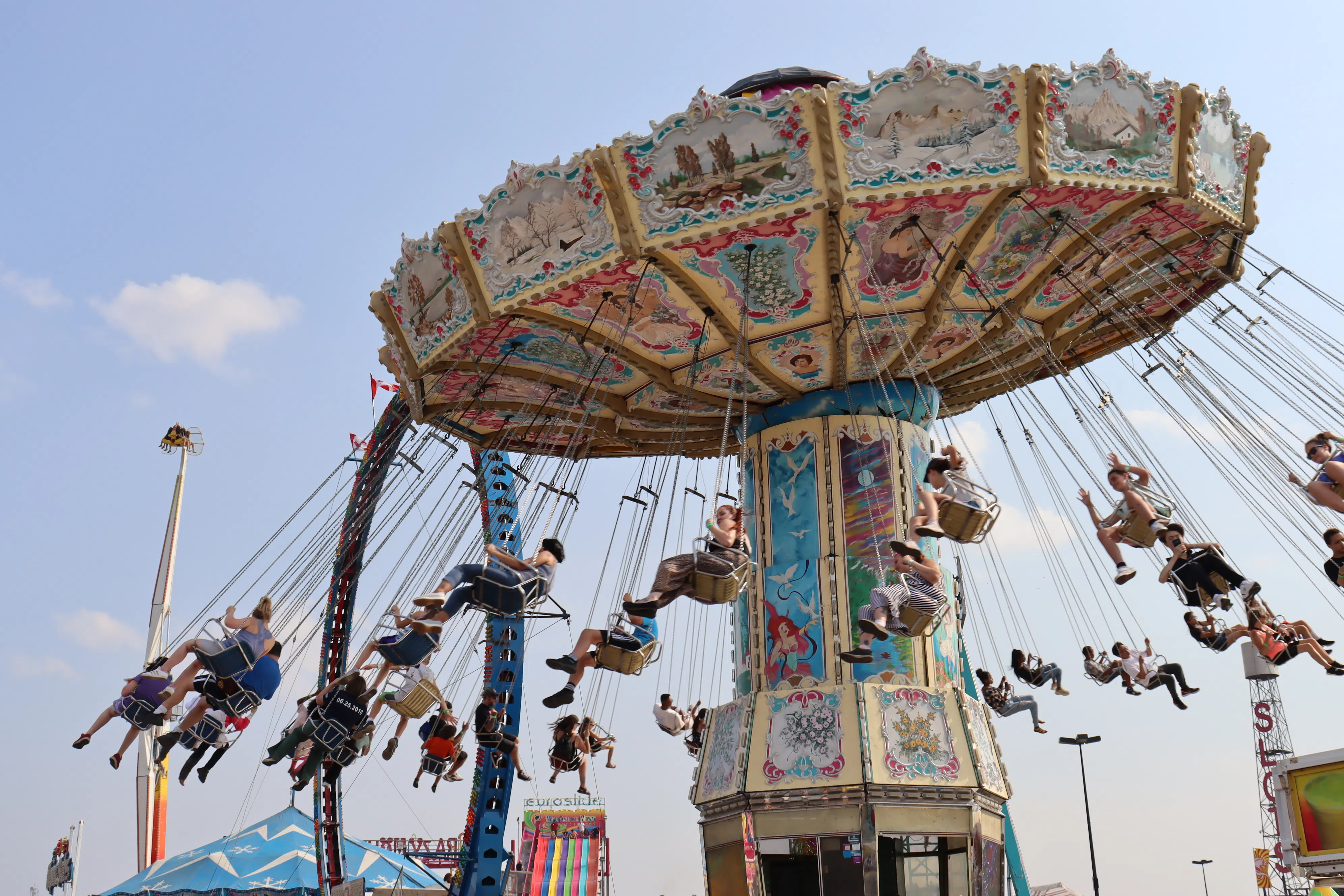 Swing Ride at K Days (Photo Credits - Daniel Barker-Tremblay)