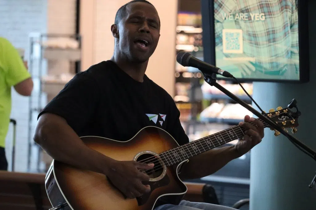 Artist Josh Williams performing at the Runway 12 Music Festival (Photo Credits - Daniel Barker-Tremblay)