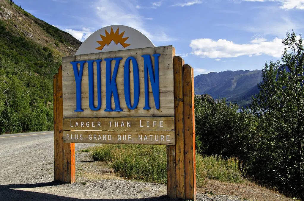 Yukon Government unveils new ‘Welcome to Yukon’ signs | 96.1 The Rush