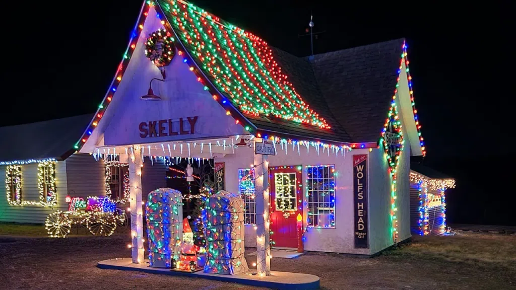 Dalton Christmas Fest Gas Station