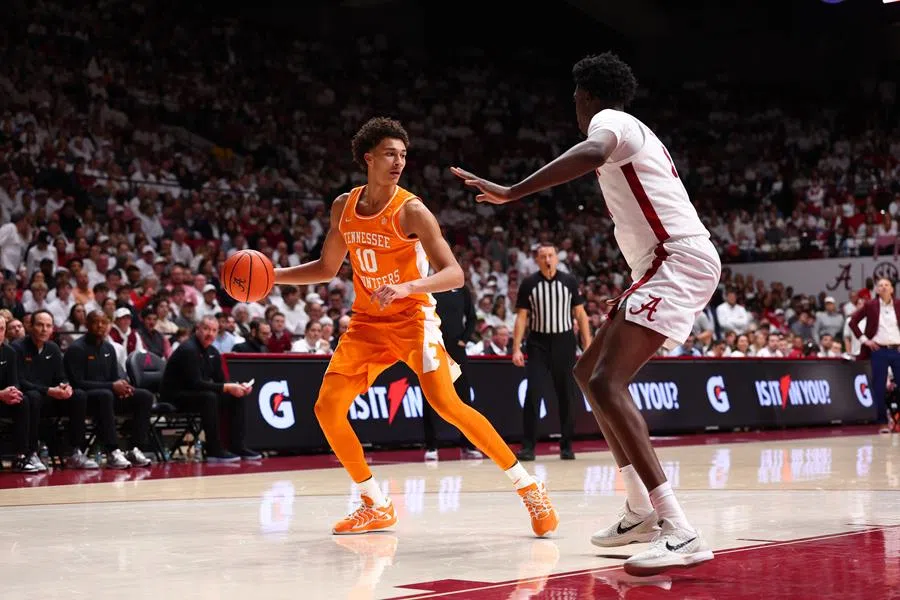 Ament Scores 29 , as Vols Claim 79 - 73 Road Win at # 17 Alabama