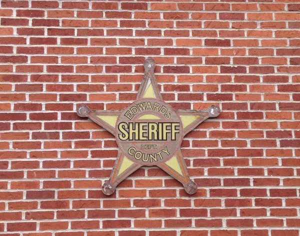 RETIRED DIRECTOR OF ILLINOIS SECRETARY OF STATE POLICE RUNNING UNOPPOSED FOR EDWARDS COUNTY SHERIFF