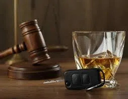 ILLINOIS LAWMAKERS CONSIDER LOWERING DUI LEGAL LIMIT TO 0.05