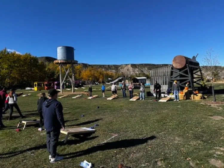 Two Locals Take Home Purse In First Annual Great Canadian Badlands Toss-Off