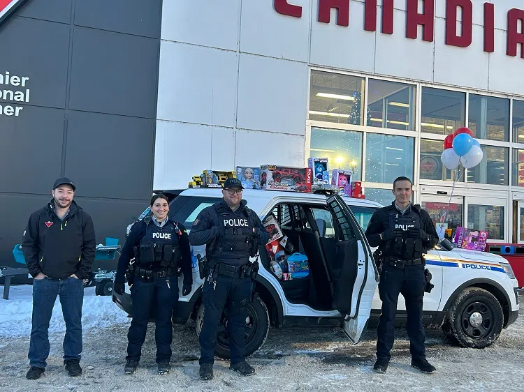 Drumheller RCMP Help With Stuff The Cruiser