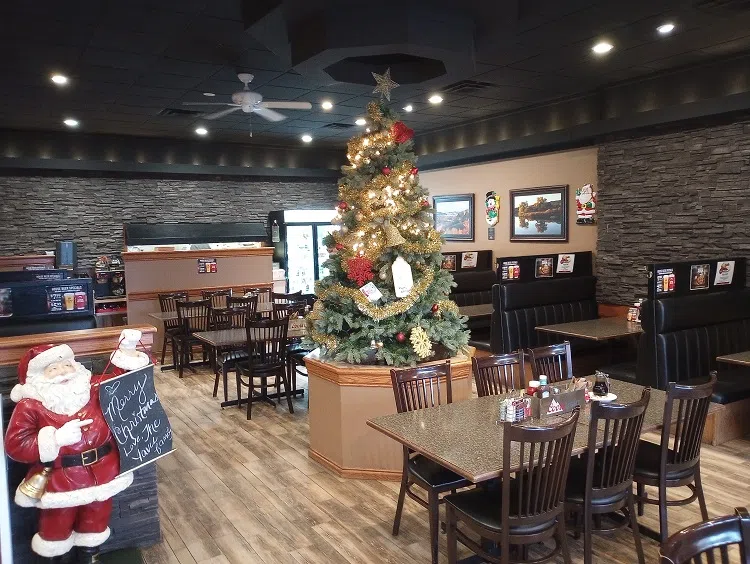 Yavis Family Restaurant Prepares For Free Christmas Dinner