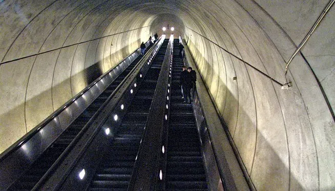 escalator