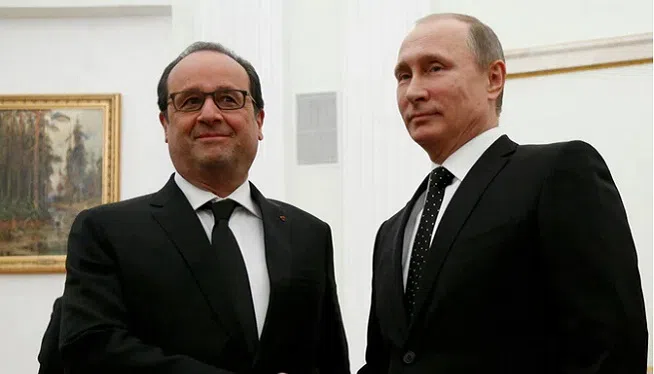 hollande-putin-ap