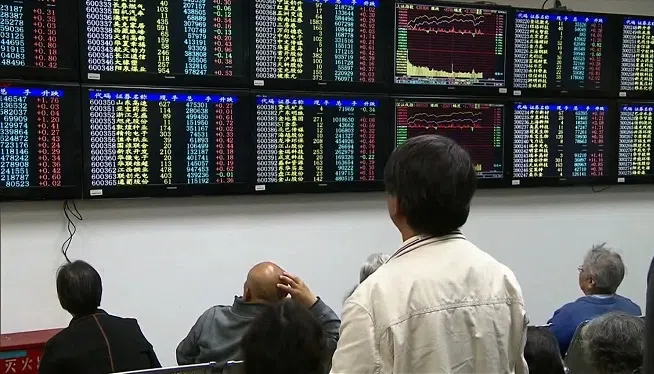 Trading in Chinese stocks was suspended Thursday for a second day this week after a dramatic plunge that sent shocks through global markets. Dealing was briefly halted after the CSI 300 stock index fell 5%. When markets re-opened, losses reached 7% within seconds, triggering a complete suspension for the day. The shortened trading session lasted just 30 minutes.