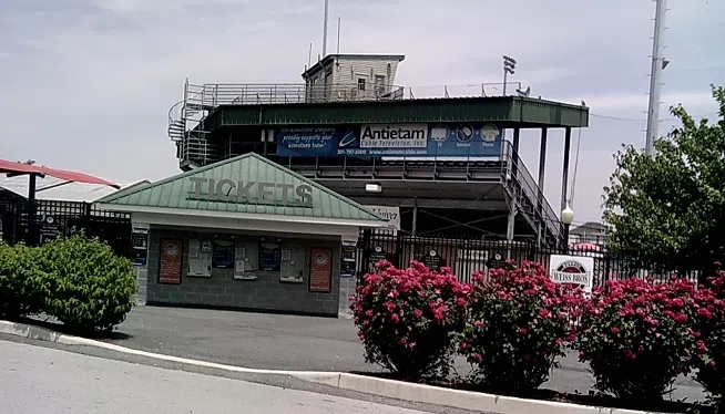 Municipal_Stadium_Entrance