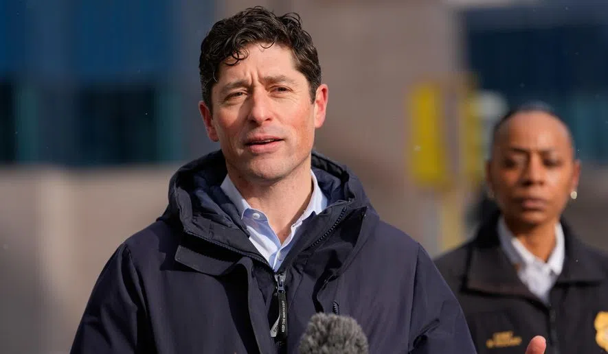 Trump warns Minneapolis Mayor Jacob Frey over his ICE comments