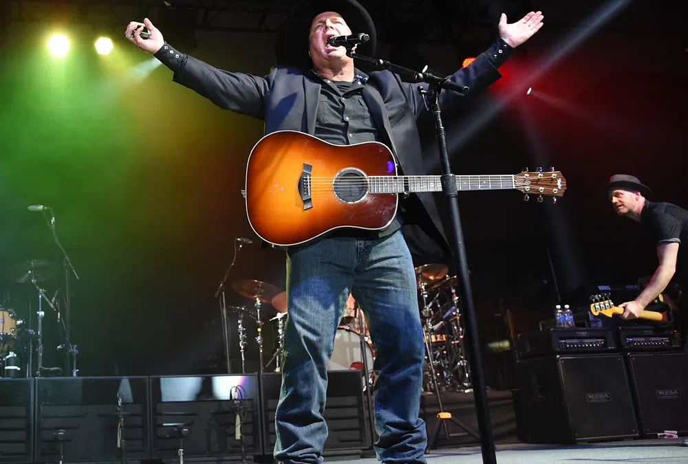 Garth Brooks Set to Perform First Concert at Nashville’s Ryman(01)
