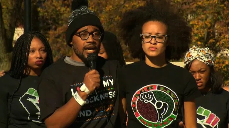 151109144802-missouri-student-group-university-president-protest-bts-nr-00003110-exlarge-tease