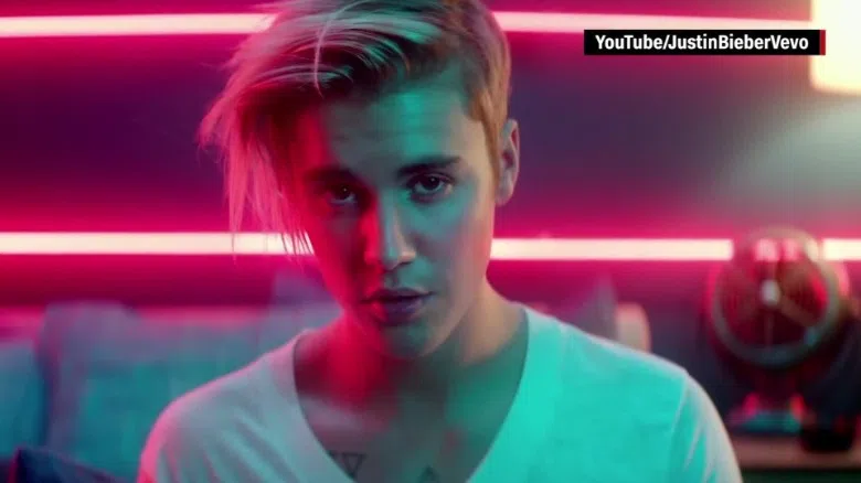 151109182043-justin-bieber-new-album-purpose-belieber-lisas-desk-mss-orig-00000715-exlarge-tease