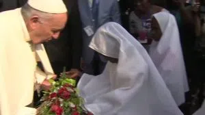 151130095233-pope-francis-central-african-republic-mosque-visit-delia-gallagher-00002307-exlarge-tease