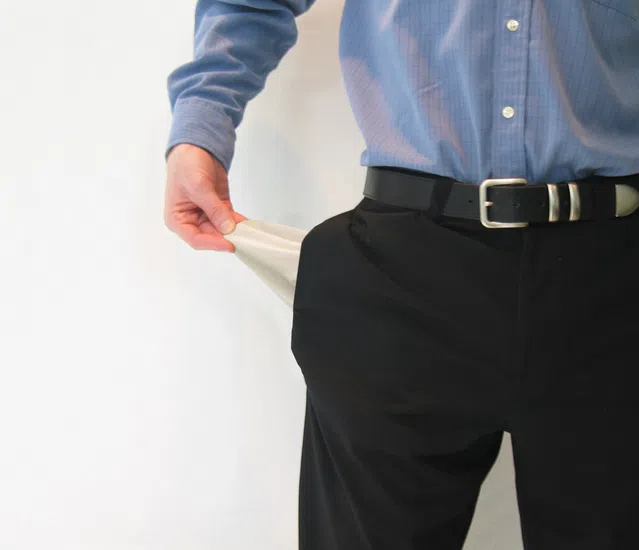 empty-pocket-1-1536707-639x549