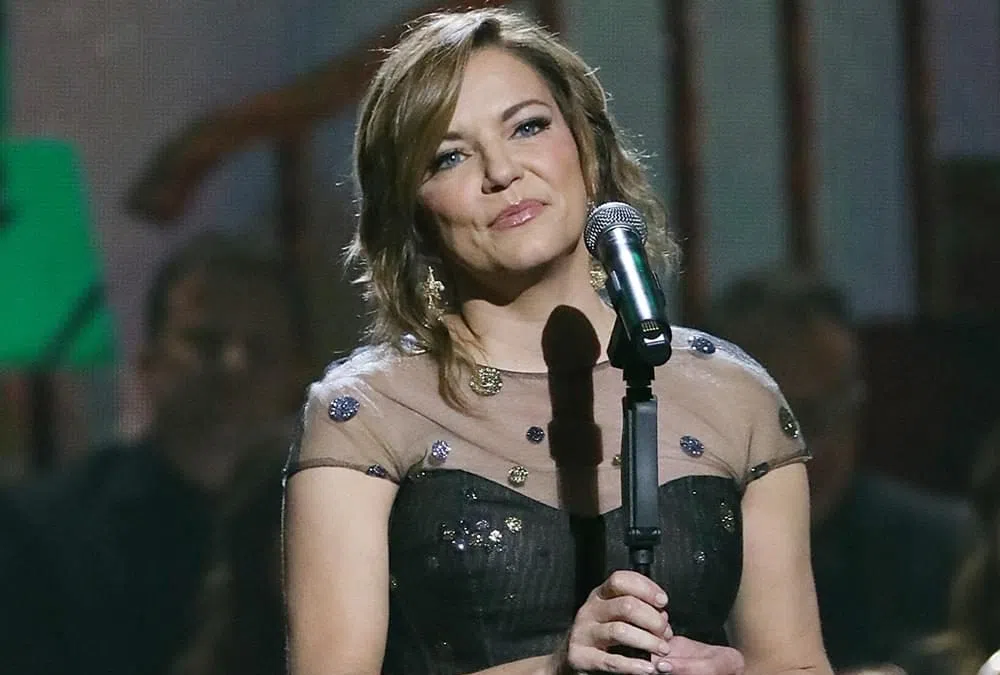 Martina McBride Pens Heartfelt Remembrance After Mother’s Death “She