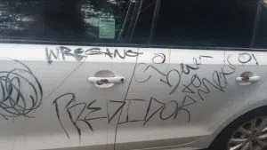 car-vandal2