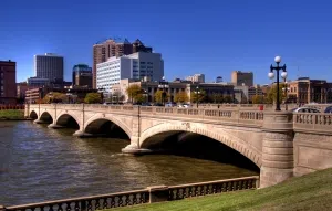 court avenue bridge green