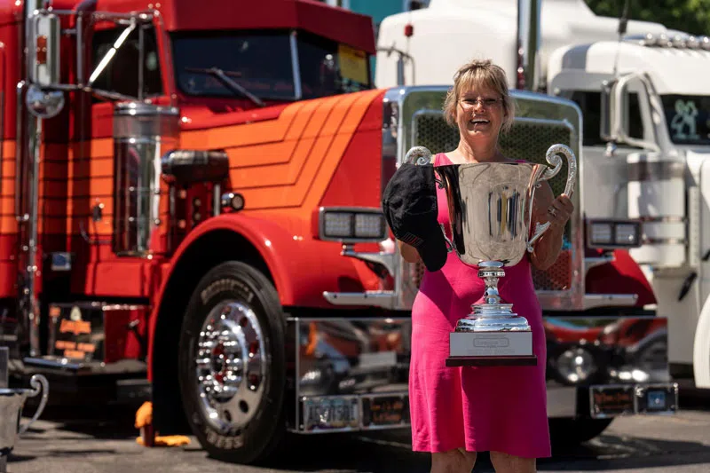 Theresa DeSantis Wins Second Best of Show Award at 40th Anniversary Shell Rotella® SuperRigs®