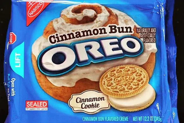 Cinnamon Bun OREOs package