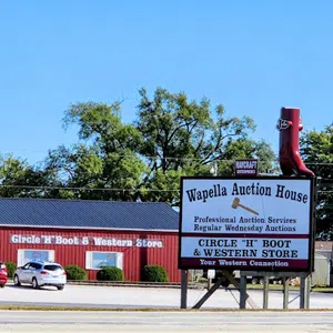 Circle H Western Store