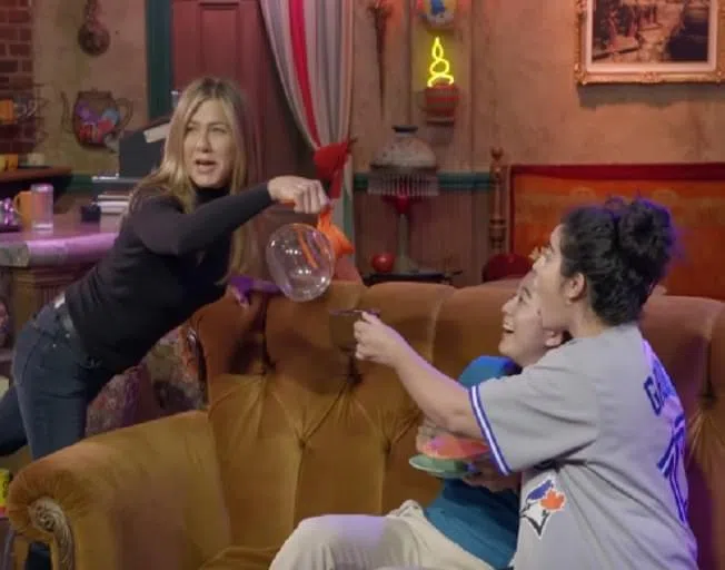 Jennifer Aniston surprises Friends fans