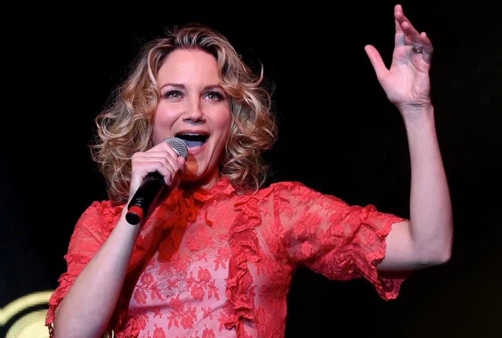 Jennifer Nettles Releases Hopeful New Rendition of Broadway’s “Tomorrow