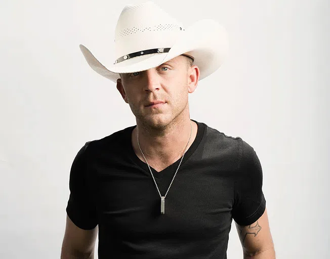 Justin Moore (Photo courtesy of BMLG)