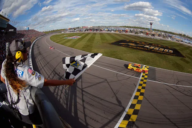 Hollywood Casino 400