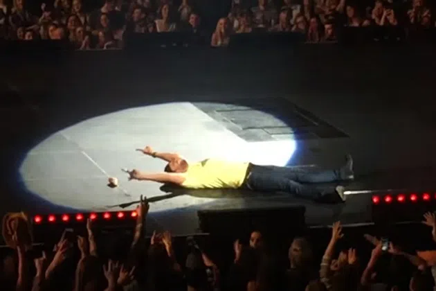 Luke Bryan Falls
